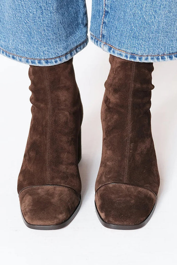 Victoria | Botas de tacón con puntera cuadrada