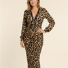 Selena – Vestido midi de leopardo con encaje y escote en V