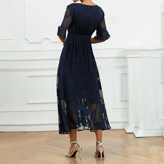 Celira - Vestido con diseño floral sofisticado